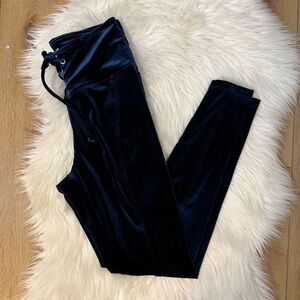 [Year of Ours Navy] Velvet Lace-Up Leggings - Size Medium